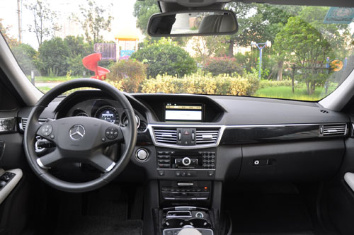 奔馳E300L 奔馳E300L