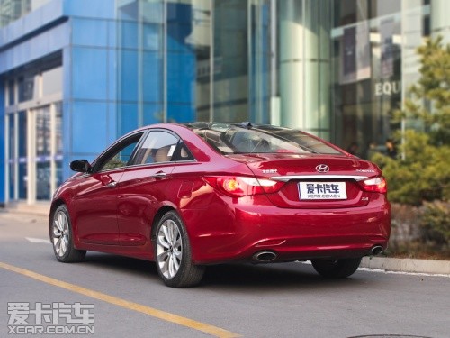 北京現(xiàn)代2011款索納塔八 北京現(xiàn)代2011款索納塔八