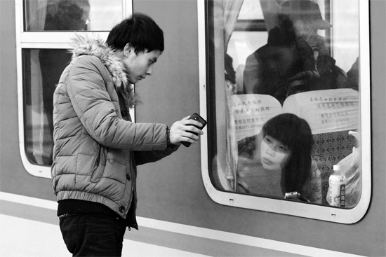 離別后，手機(jī)是傾訴思念最好的工具