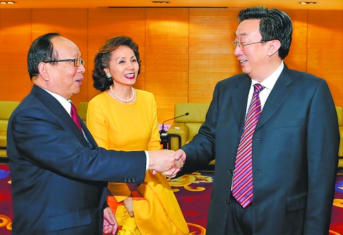 省委書記、省人大常委會(huì)主任郭庚茂在鄭州會(huì)見(jiàn)了前來(lái)參加癸巳年黃帝故里拜祖大典的中國(guó)國(guó)民黨副主席蔣孝嚴(yán)一