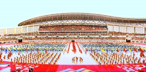 9月16日，第七屆全國(guó)農(nóng)民運(yùn)動(dòng)會(huì)開幕式在南陽(yáng)市體育場(chǎng)舉行