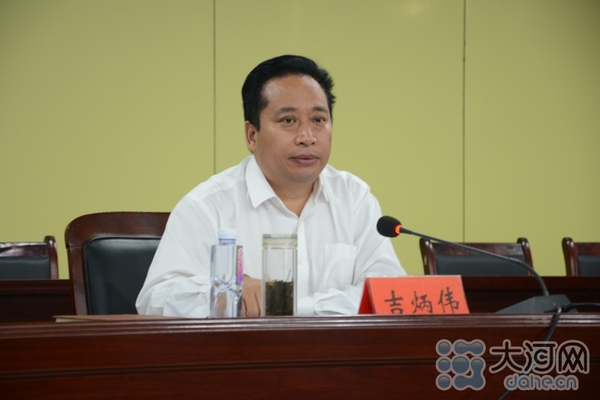 市長吉炳偉調(diào)研通許縣美麗鄉(xiāng)村建設(shè)工作 市長吉炳偉調(diào)研通許縣美麗鄉(xiāng)村建設(shè)工作