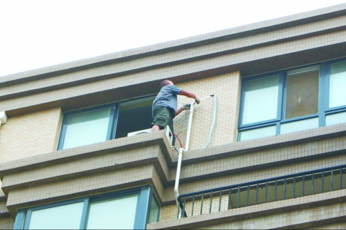 三門峽興起安裝空調(diào)收取高空作業(yè)費 收費標(biāo)準混亂