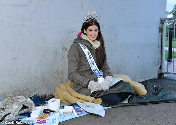 英國小姐露宿街頭推廣救助計(jì)劃 英國小姐露宿街頭推廣救助計(jì)劃