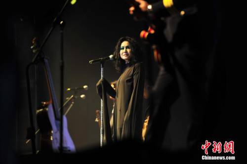 “搖滾女歌手”羅琦在京首開個(gè)唱 “搖滾女歌手”羅琦在京首開個(gè)唱