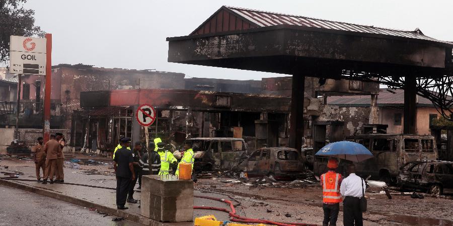 加納加油站大火 死亡人數(shù)超過(guò)200人 加納加油站大火 死亡人數(shù)超過(guò)200人