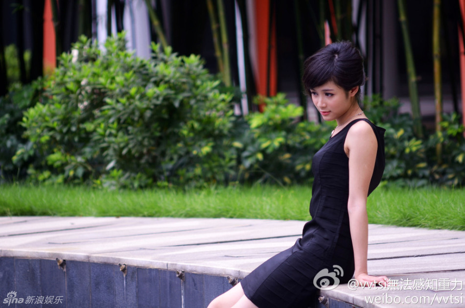 央視美女記者池舒欣走紅 央視美女記者池舒欣走紅