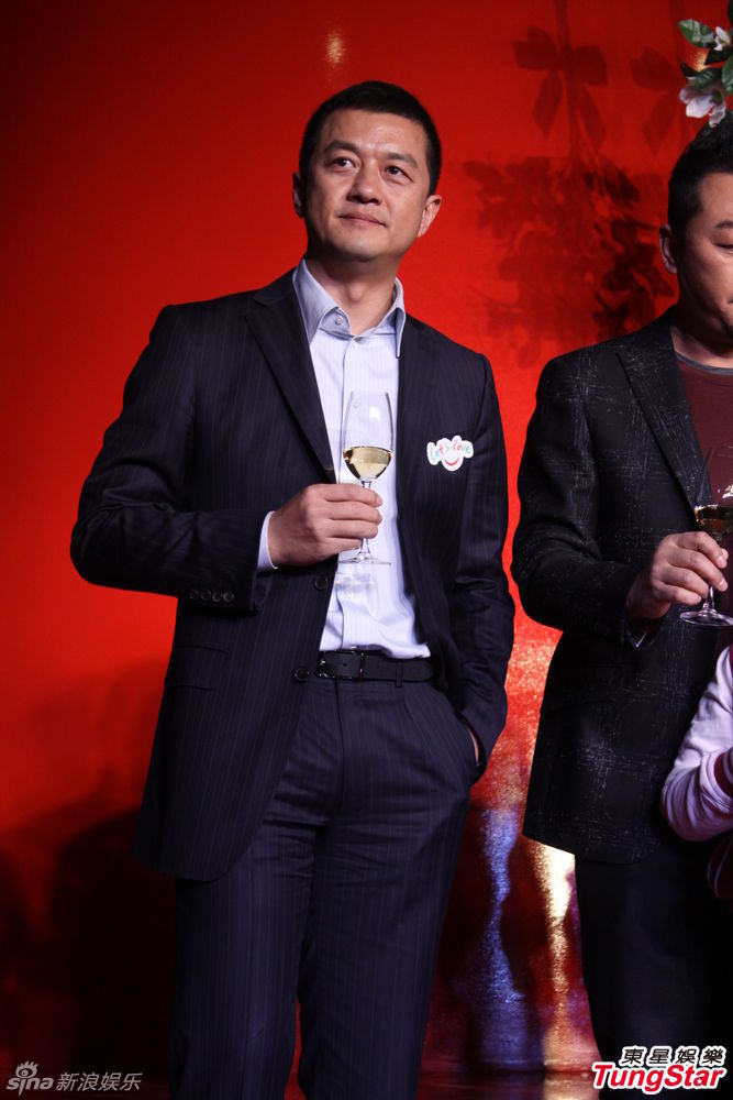 李亞鵬、郭濤父子相活動(dòng)