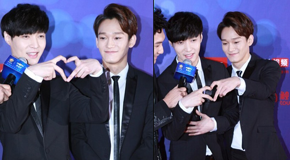 EXO成員張藝興和金鐘大作為代表上臺領(lǐng)獎，最受歡迎組合獎也是實(shí)至名歸。