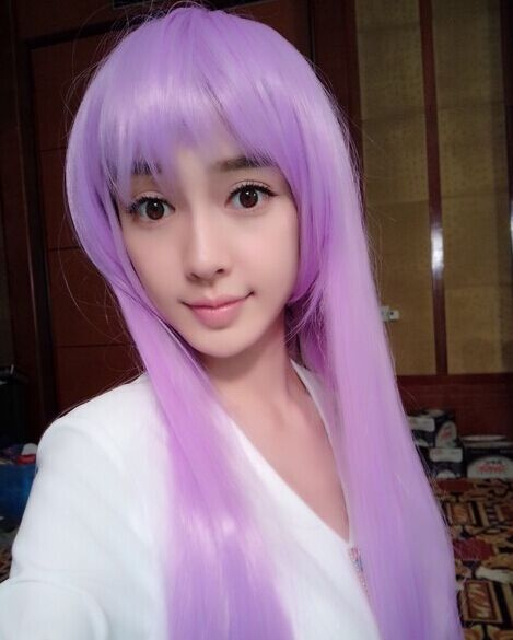 Baby戴紫色假發(fā) Baby戴紫色假發(fā)