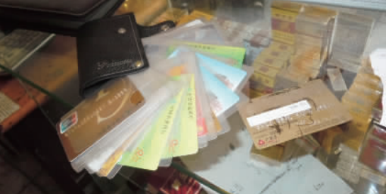 安陽(yáng)一煙酒店三年套現(xiàn)4000萬(wàn) 店主稱"幫人救急"是好事 安陽(yáng)一煙酒店三年套現(xiàn)4000萬(wàn) 店主稱"幫人救急"是好事