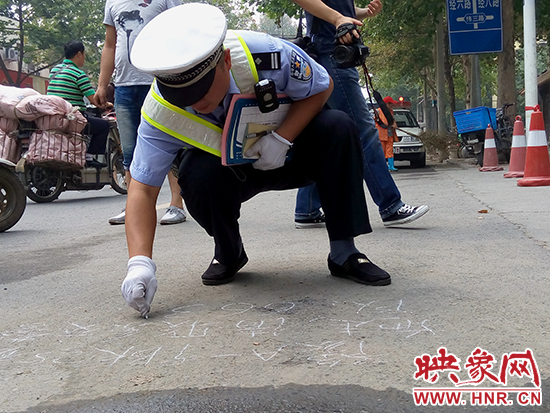 對(duì)聯(lián)系不上的車主留下交巡警電話