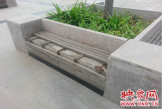 基礎設施破壞嚴重，一直無人修理。