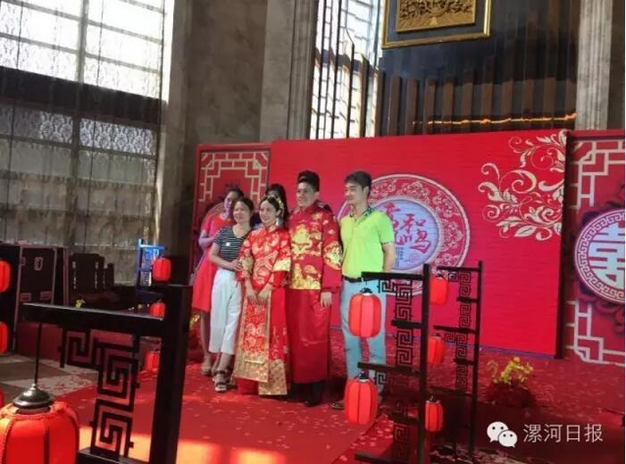 婚禮現(xiàn)場(chǎng)。