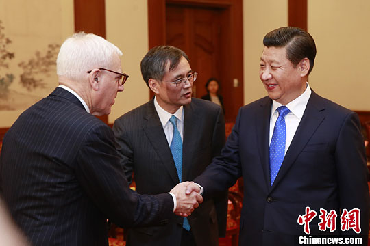 10月23日，中國國家主席習(xí)近平在北京釣魚臺(tái)國賓館會(huì)見清華大學(xué)經(jīng)濟(jì)管理學(xué)院顧問委員會(huì)海外委員。