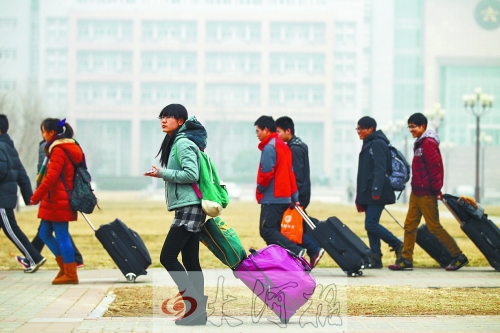 這不是拉桿箱的秀臺，這是行李的改頭換代，今天，你“拉桿箱”了嗎？