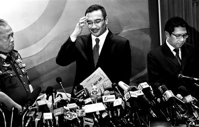 當(dāng)?shù)貢r(shí)間2014年3月12日，馬來西亞雪邦，馬來西亞交通部長希山慕丁出席新聞發(fā)布會(huì)。