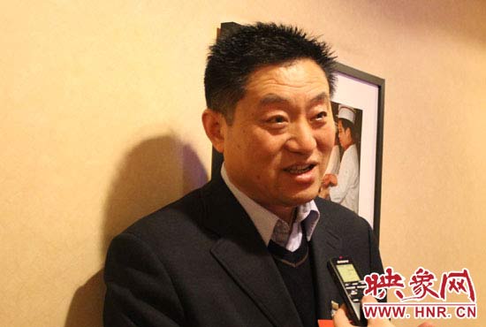 全國(guó)人大代表、輝縣市孟莊鎮(zhèn)南李莊村黨支部書記范海濤