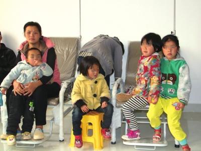 云南省丘北縣雙龍營鎮(zhèn)平龍村佳佳幼兒園幼兒出現疑似食物中毒