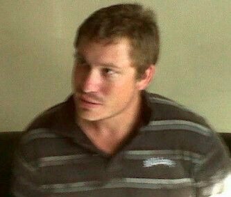 這是4月25日在印度尼西亞巴厘島拍攝的企圖硬闖客機(jī)駕駛艙的醉酒乘客馬特·克里斯托弗。