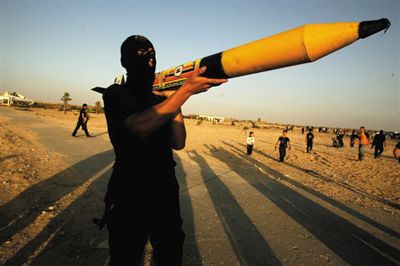 卡薩姆火箭：哈馬斯山寨版喀秋莎火箭，射程約10公里。