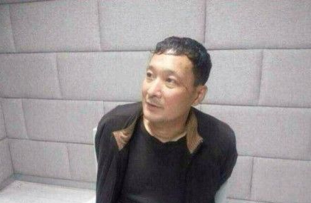 圖為在逃犯罪嫌疑人王慶新。