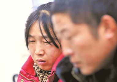 找不到女兒，小王的父母傷心難過。
