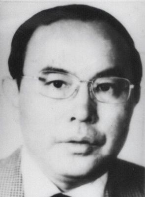 胡玉興 現(xiàn)年59歲，外逃前任山西省太原市住房制度改革辦公室主任，2002年7月逃往澳大利亞或新西蘭。