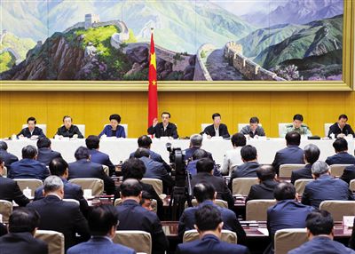 5月12日，國務(wù)院召開推進(jìn)簡政放權(quán)放管結(jié)合職能轉(zhuǎn)變工作電視電話會(huì)議，李克強(qiáng)總理發(fā)表講話。新華社記者