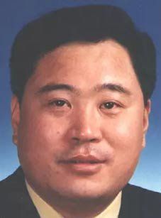 【盤點(diǎn)】“紅色通緝令”嫌犯在國外如何揮霍？