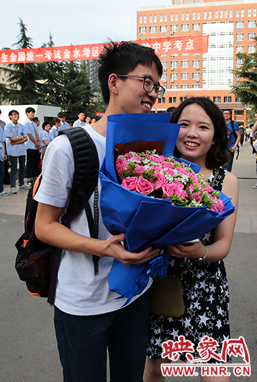 還有一種情，它是懵懂的情愫，你若安好，便是晴天。