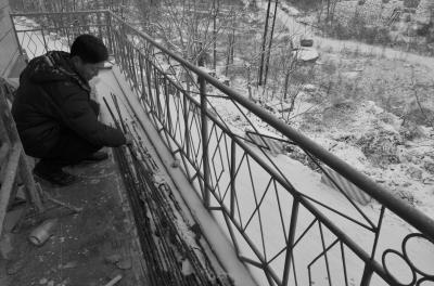 隗永寶補(bǔ)償給村民的鋼筋。京華時(shí)報(bào)記者 韓林君 攝