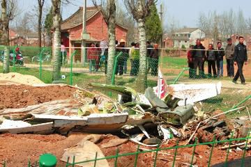 陜西小飛機(jī)墜毀教練和學(xué)員遇難 沒(méi)裝整機(jī)降落傘 陜西小飛機(jī)墜毀教練和學(xué)員遇難 沒(méi)裝整機(jī)降落傘