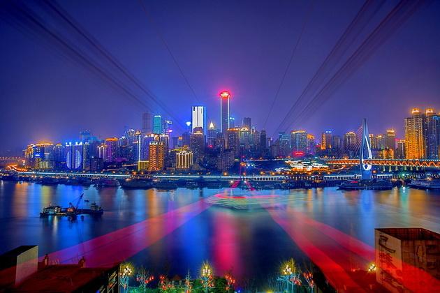 中原地產(chǎn)數(shù)據(jù)顯示，8月最后一周，上海市新建商品住宅成交已連續(xù)5天破千，昨日（8月31日）更是達(dá)到單日成交1123套。