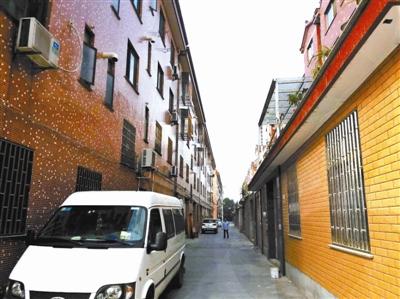 村民剛住新居遭拆遷 官員:配合城中村改造項目