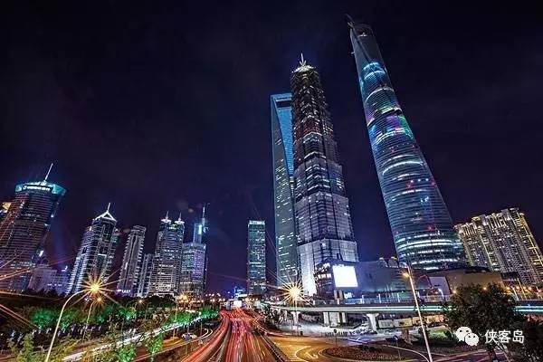 【解局】黨報(bào)頭版專談上海，意在一個(gè)全國性的潛規(guī)則