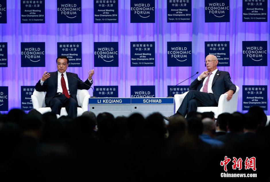 李克強(qiáng)總理出席夏季達(dá)沃斯論壇并發(fā)表開幕式致辭。