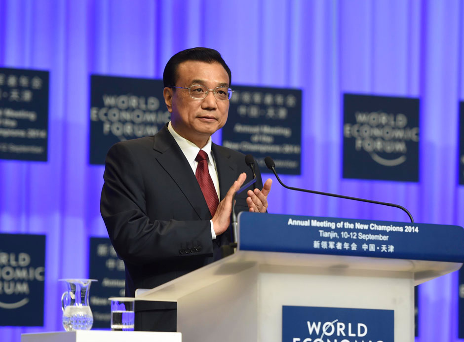 李克強(qiáng)總理出席夏季達(dá)沃斯論壇并發(fā)表開幕式致辭。