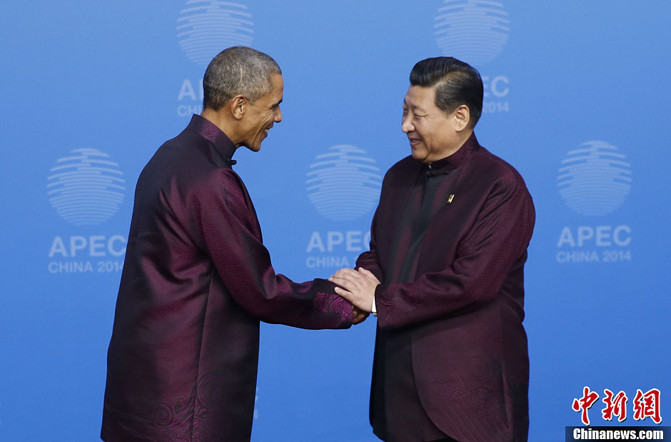 圖為習(xí)近平夫婦歡迎美國(guó)總統(tǒng)奧巴馬。中新社發(fā) 杜洋 攝