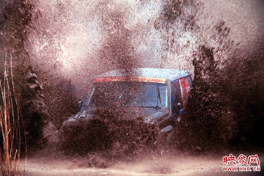 賽車的世界、更是男人的世界。圖為部分參展攝影作品。