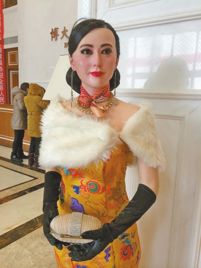 若不是這身似是而非的衣服，你能認出這是范冰冰嗎？