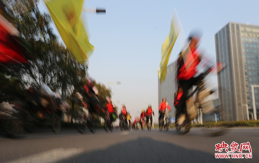 獻愛心、騎行天下，映象網(wǎng)騎行車友樂翻天