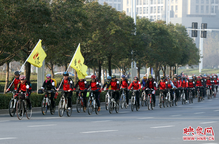 獻愛心、騎行天下，映象網(wǎng)騎行車友樂翻天