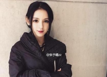 國民老公王思聰?shù)木p聞女友張予曦，93年