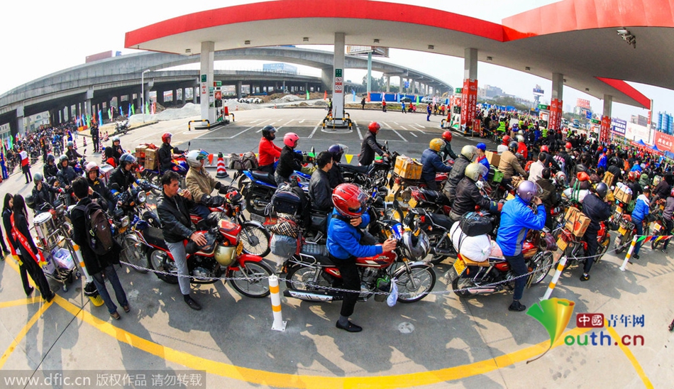 今年廣東、廣西兩省共193座中石化油站將為返鄉(xiāng)車(chē)主提供“6+X”免費(fèi)服務(wù)，并將為1萬(wàn)名“返鄉(xiāng)摩騎”免