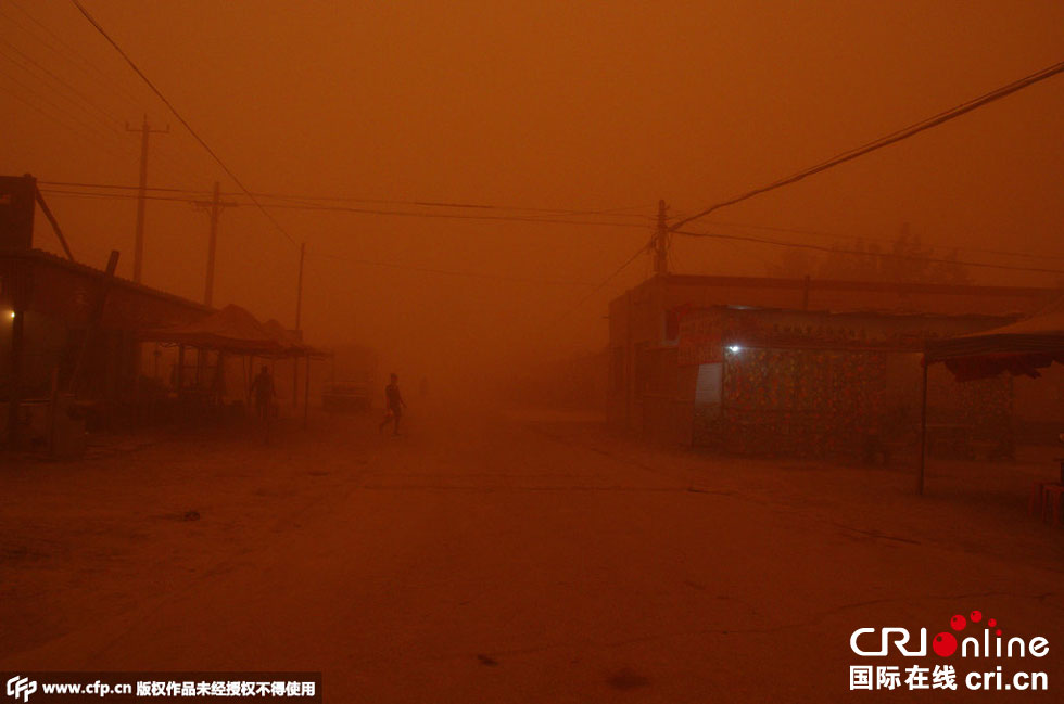 巴扎上變得寂靜無(wú)聲?！D片來(lái)源：CFP