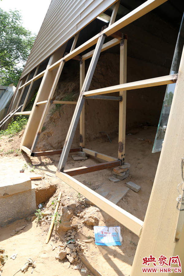 目前，該項(xiàng)工程即將竣工。