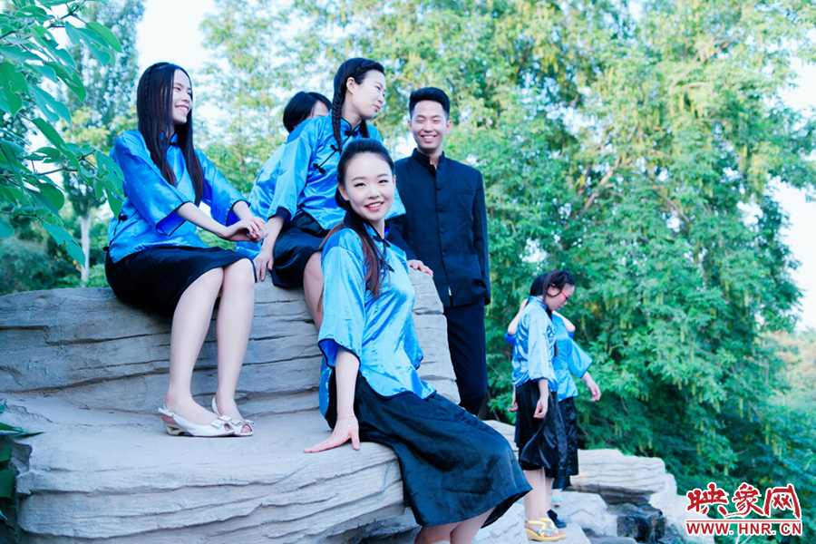 最是那溫柔一笑，定格了四年所有的記憶。