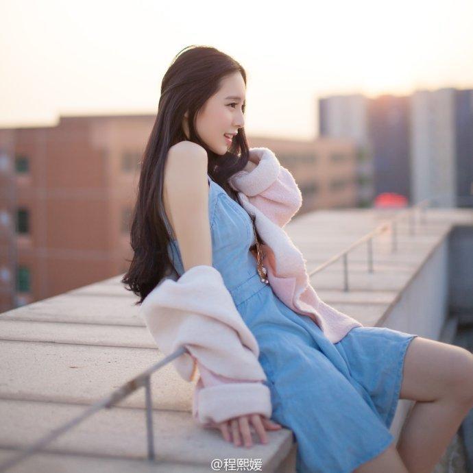 廈大?；ǔ涛蹑虑寮儗懻娅@贊 素顏美到窒息