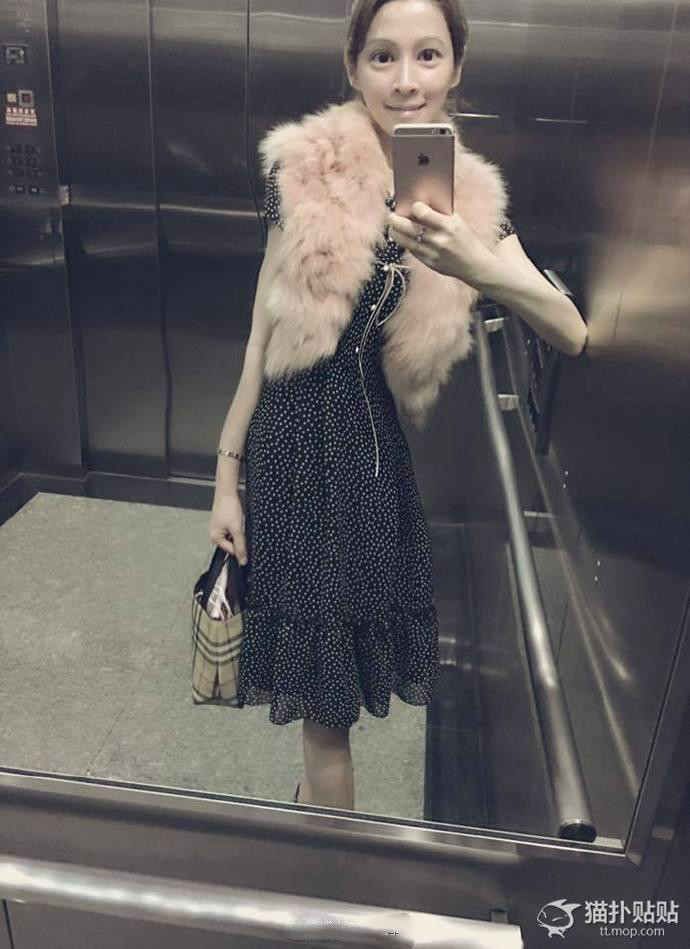 臺版蛇精媽走紅 自帶時空扭曲效果 臺版蛇精媽走紅 自帶時空扭曲效果